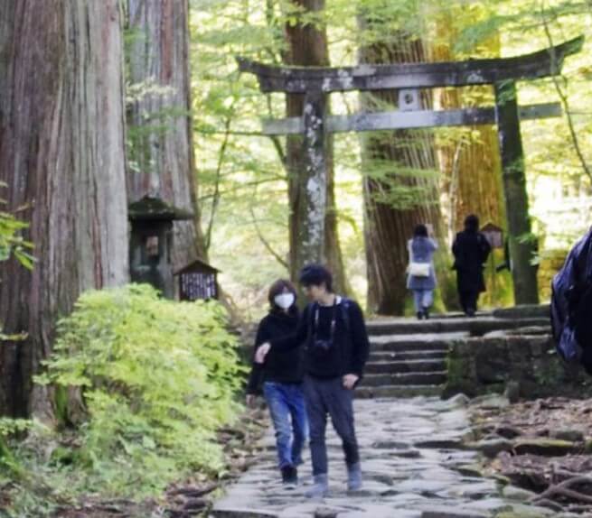 内田有紀と柏原崇が子宝神社を訪れている証拠画像