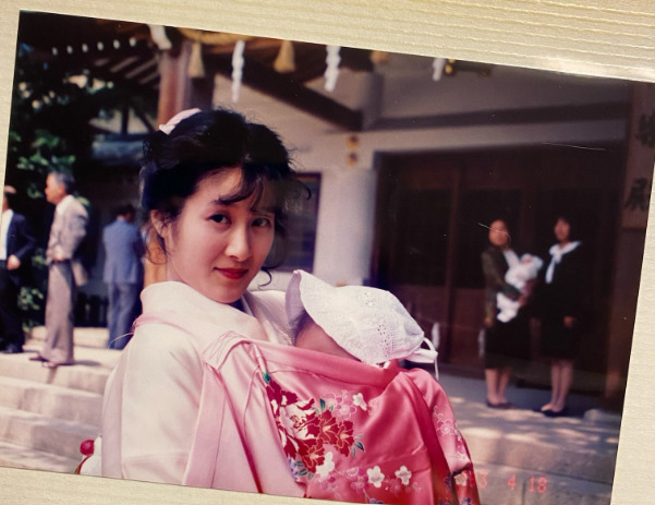 【画像】尾崎美紀の母親は美人！