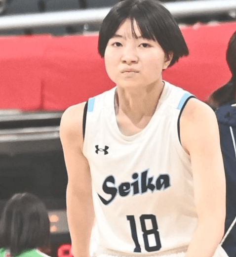 富永啓生の妹が精華女子高校バスケ部として試合で活躍した時の画像